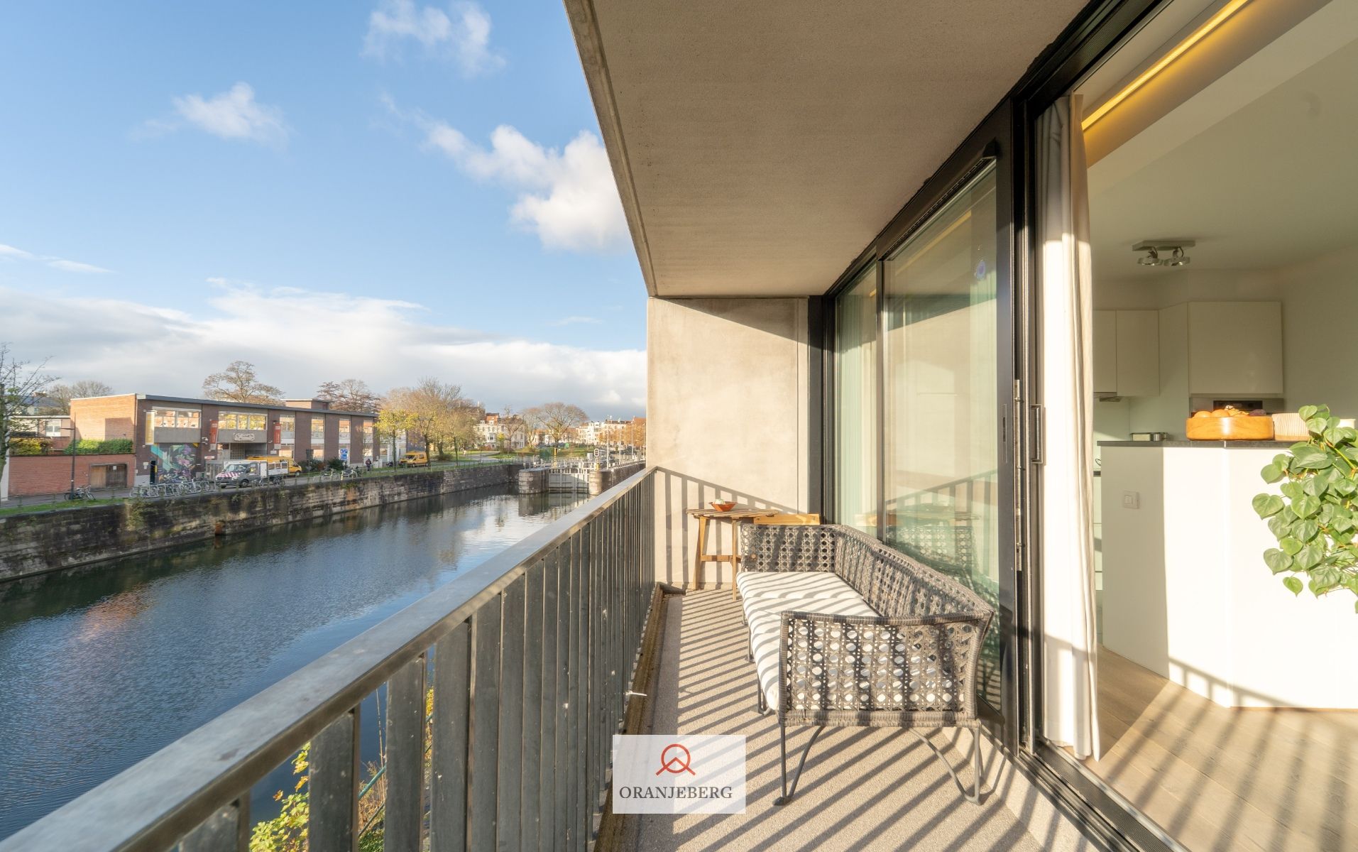 2 slk app met terras & uniek zicht op het water in centrum-Gent foto 23