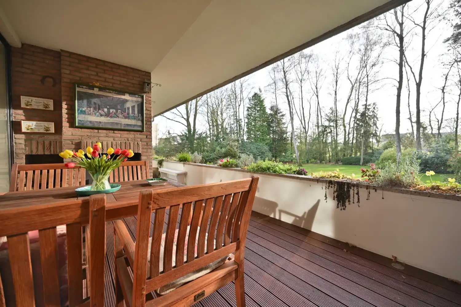 Schitterend instapklaar villa-appartement gelegen op de gelijkvloerse verdieping in een luxe residentie met binnenzwembad en gezamenlijke parktuin foto 11