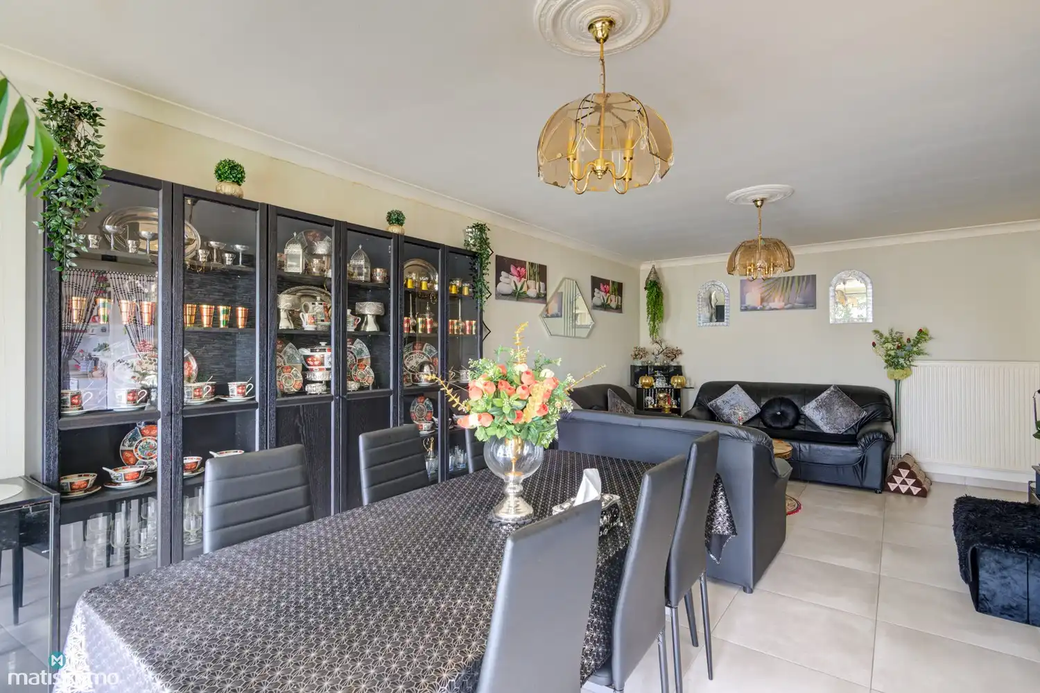 GOED ONDERHOUDEN APPARTEMENT MET GARAGE, KELDER EN RUIM ZUIDWESTGEORIËNTEERD TERRAS IN BILZEN foto 5