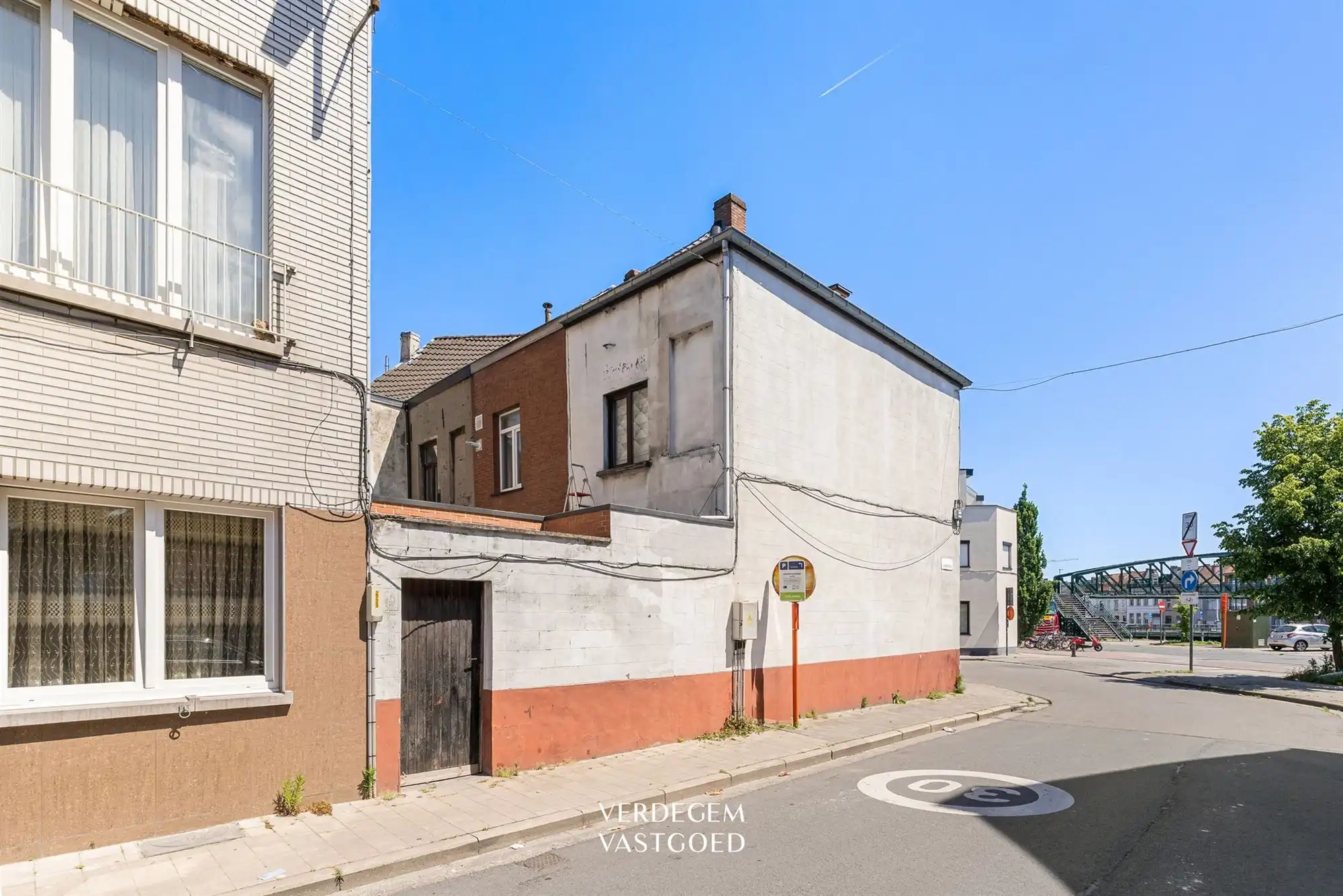 Hoekwoning met 3 slaapkamers en zij-ingang via koer foto 14
