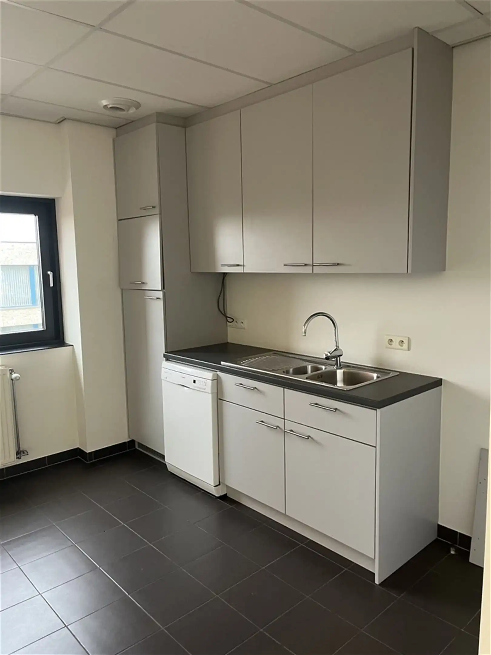 Kantoorgebouw foto 7