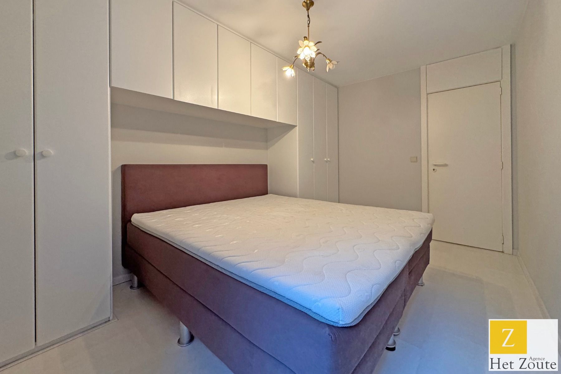 Te renoveren appartement op enkele passen van de Zeedijk foto 10