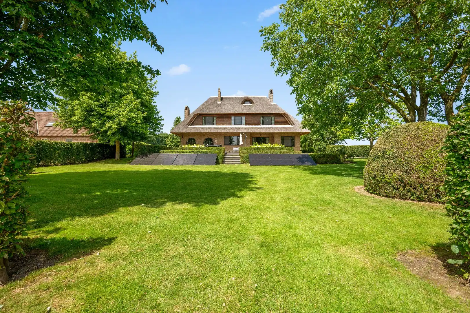 Uitzonderlijke klassevolle villa met 4 slpks en prachtige tuin foto 22