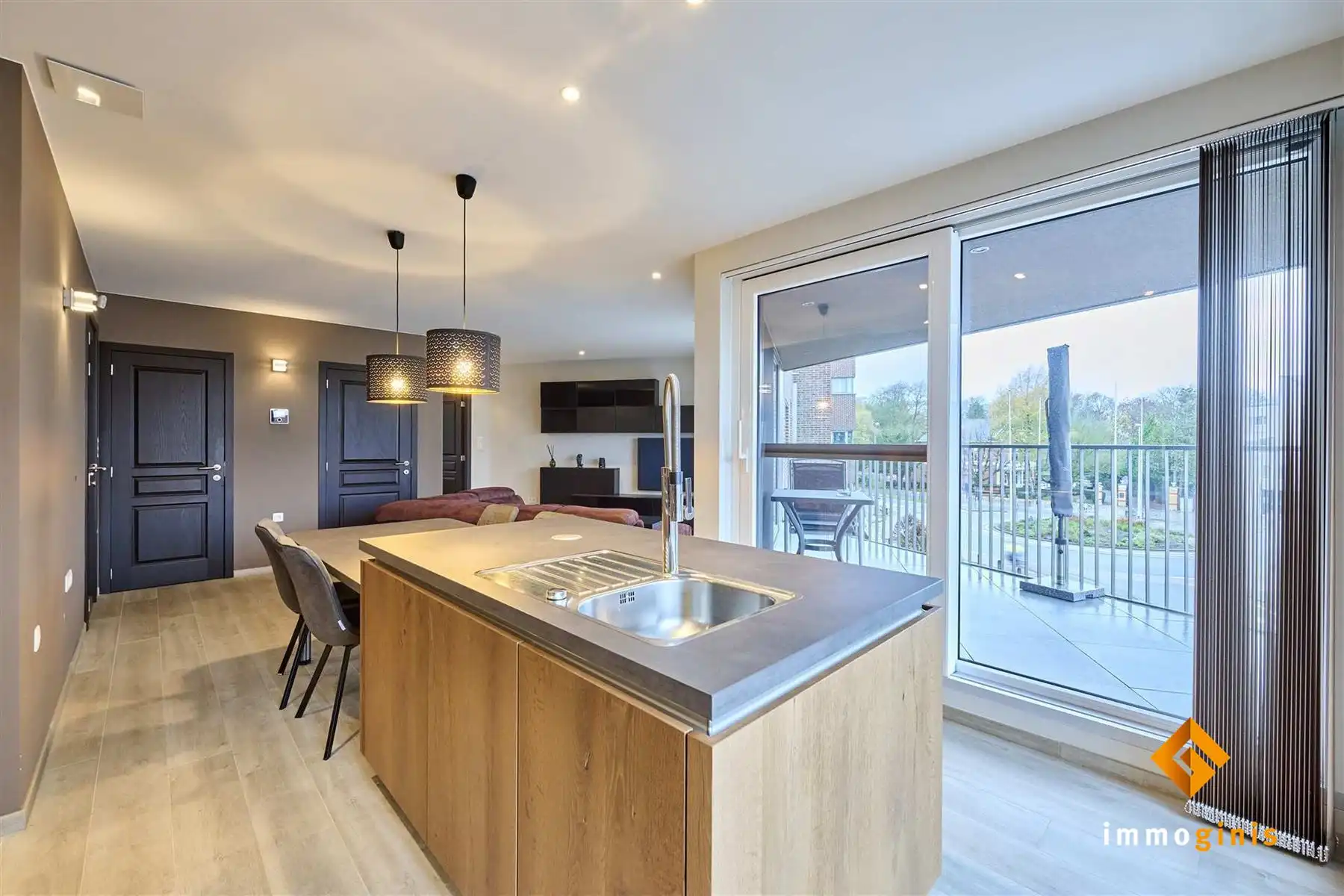 Instapklaar 1- slaapkamerappartement op 2e verdieping in het centrum van Lommel! foto 5
