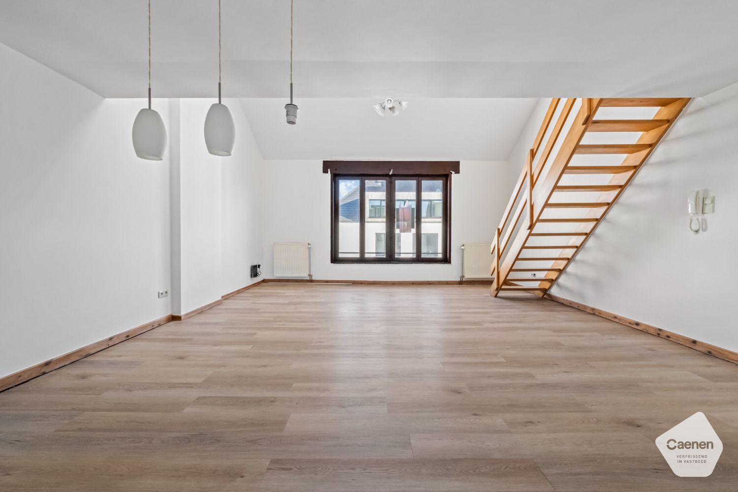 Charmant duplexappartement met 1 slaapkamer nabij strand en centrum. Gelegen op het pittoreske Manitobaplein. foto 2