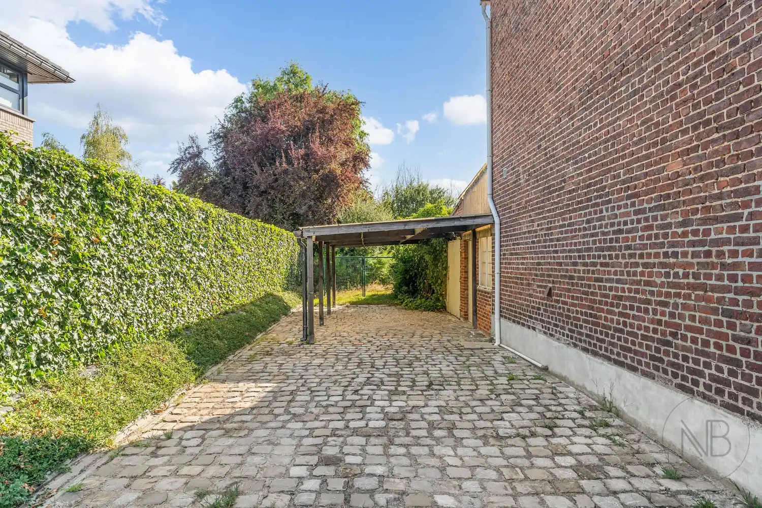 Karaktervolle woning met tal van mogelijkheden op een rustige ligging in Diepenbeek foto 9
