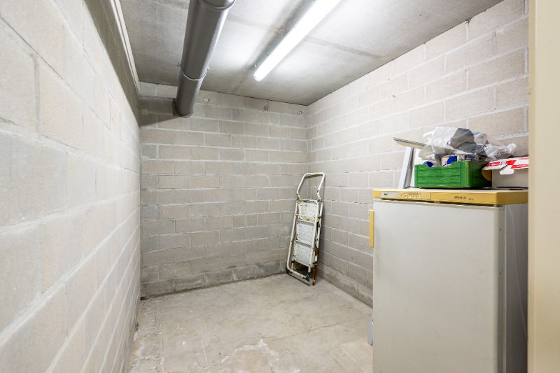 Ruim appartement inclusief kelderberging en garage! foto 24