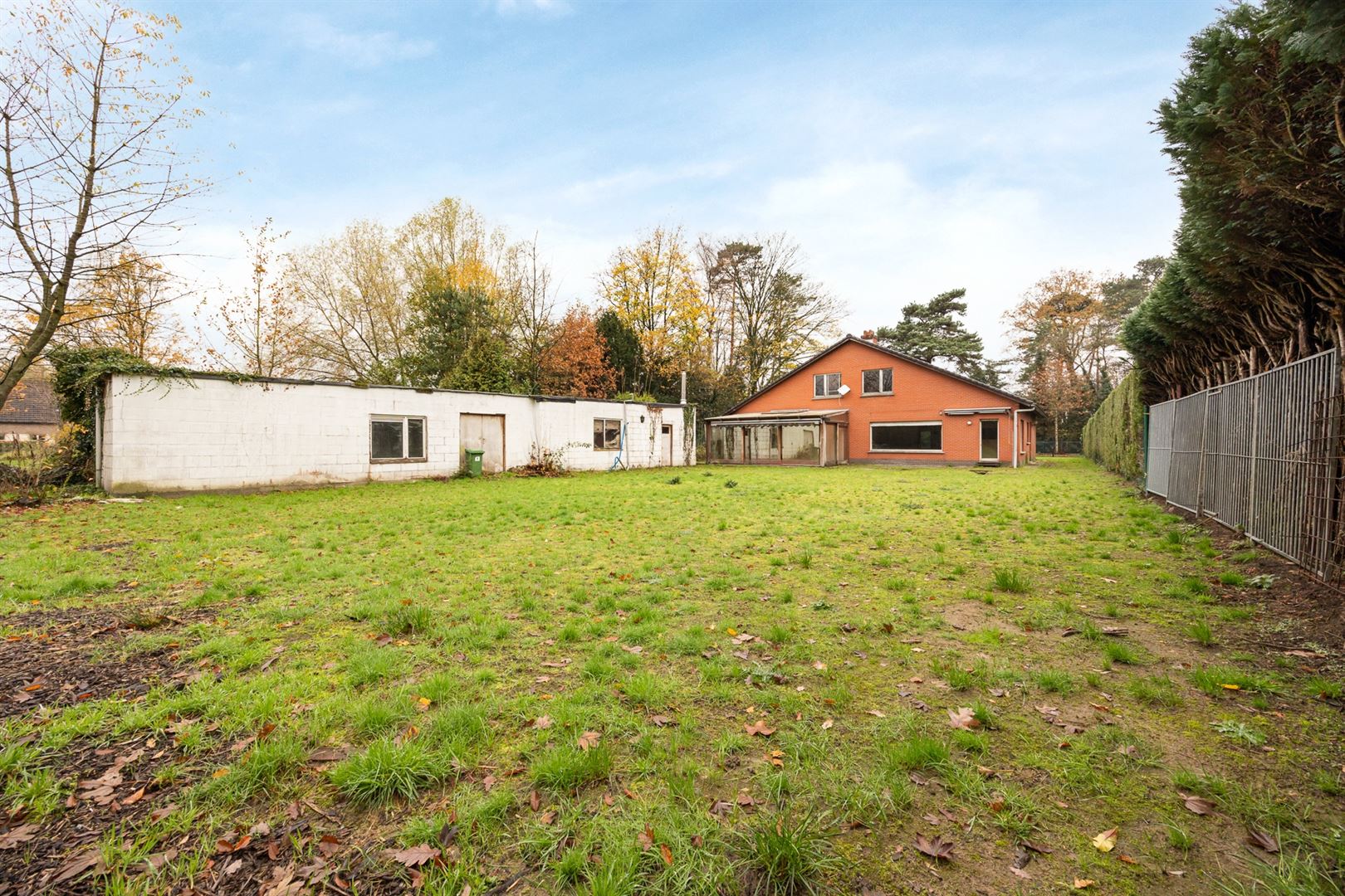 Twee halfopen woningen op royaal perceel van 1.498 m² foto 7