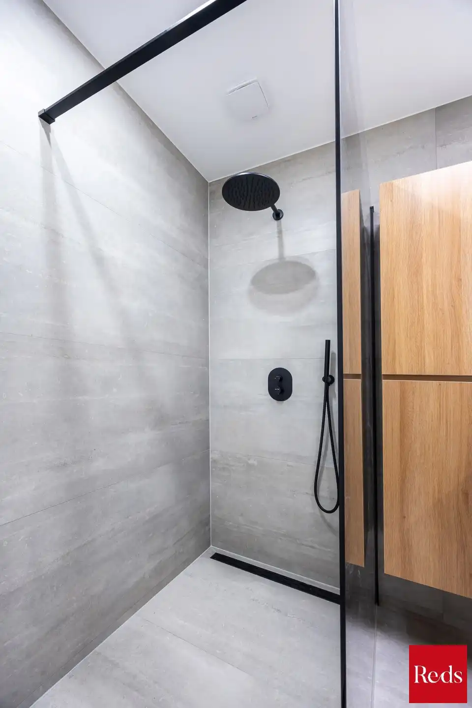 Volledig gerenoveerde woning in het hart van Wijnegem foto 25