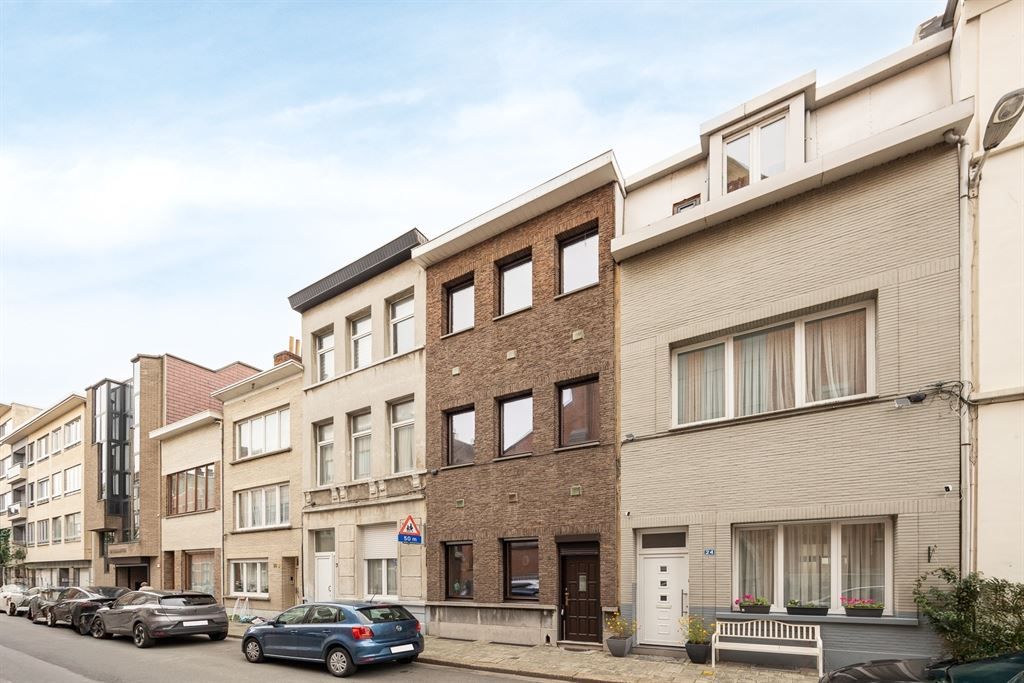 Ruime stadswoning met gezellige stadskoer foto 27