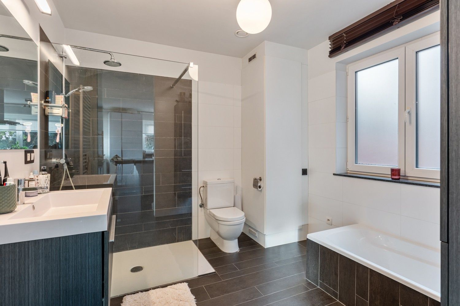 Gezellig éénslaapkamerappartement nabij centrum van Bilzen!! foto 13