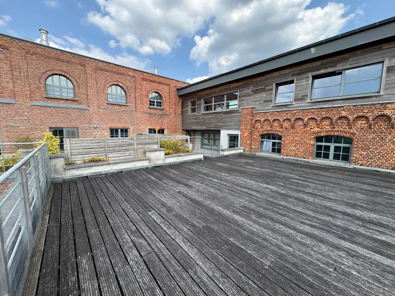 Unieke loft met 2 slaapkamers, terras en zicht op de vaart foto 23