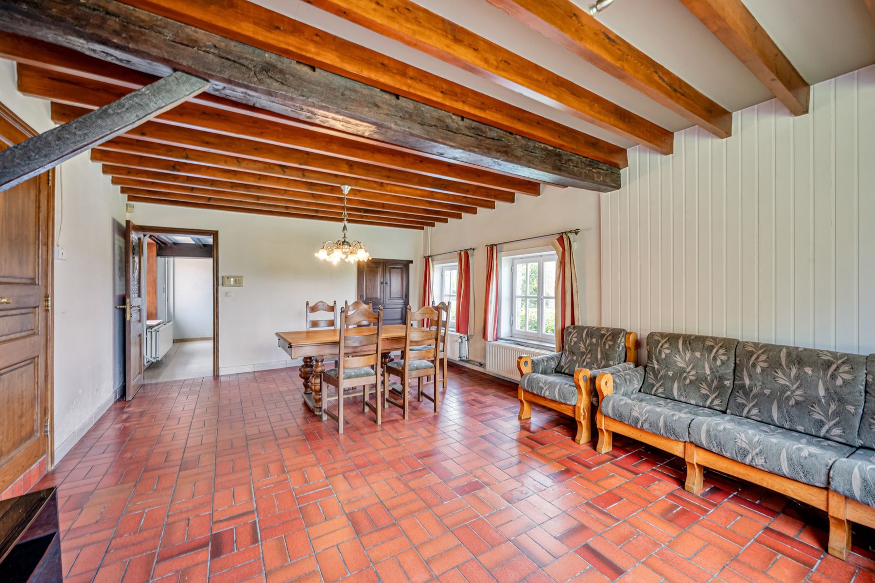 Landelijk gelegen renovatieproject met prachtig uitzicht  foto 12