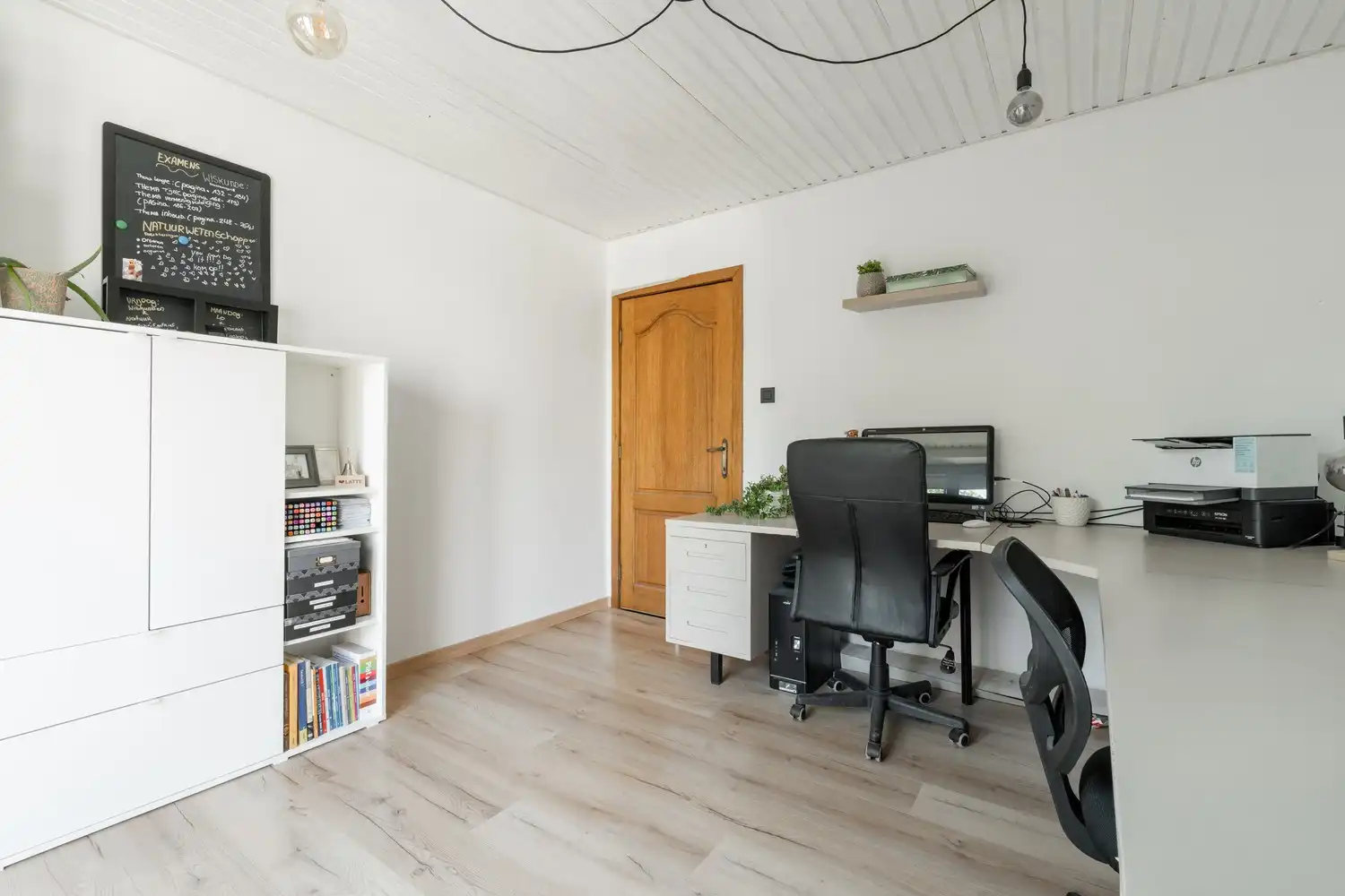 Karaktervolle woning met tal van mogelijkheden in het hart van Neerpelt foto 15