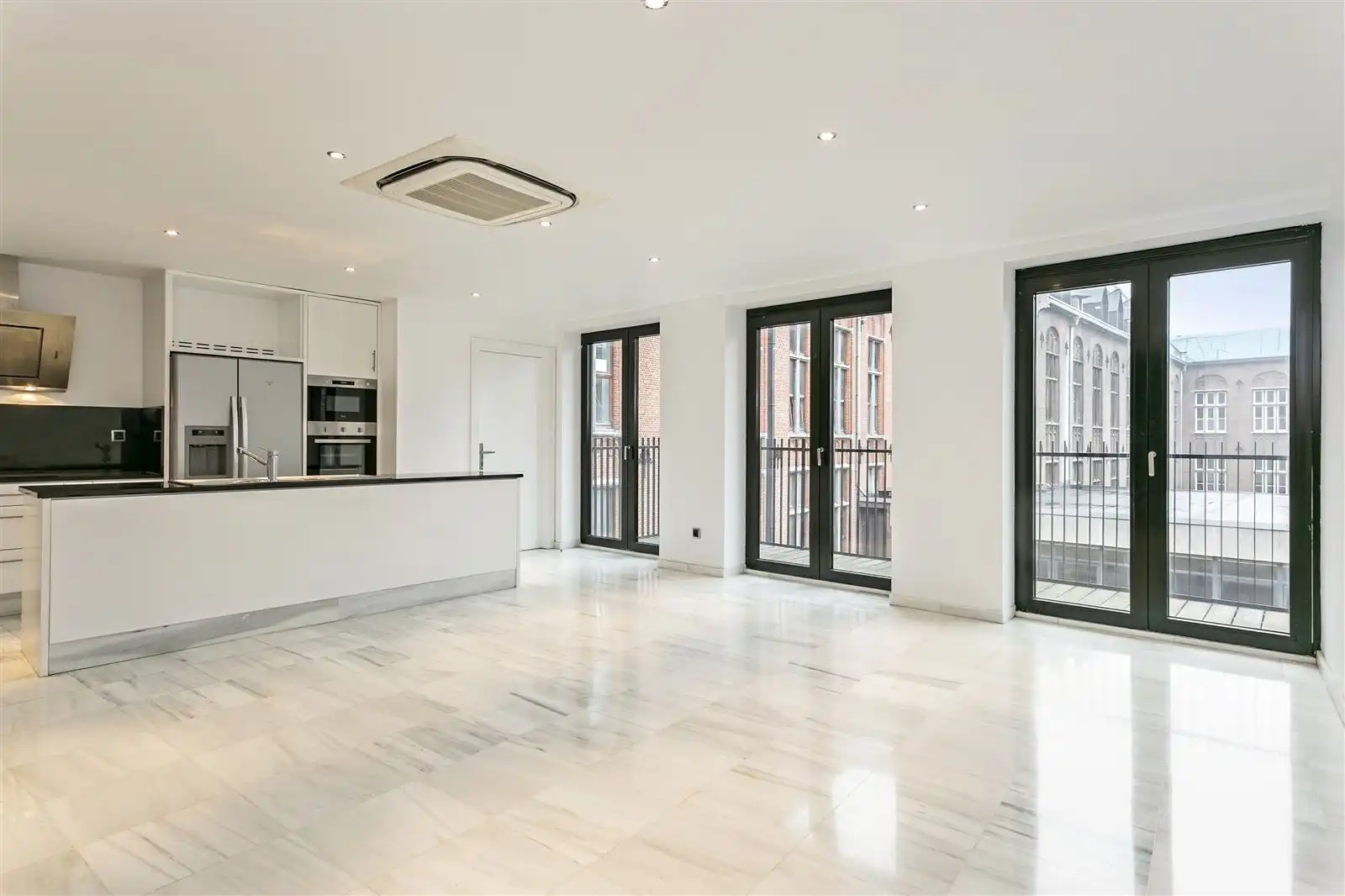 For the shop aholics between us: Meir shopping street foto 4