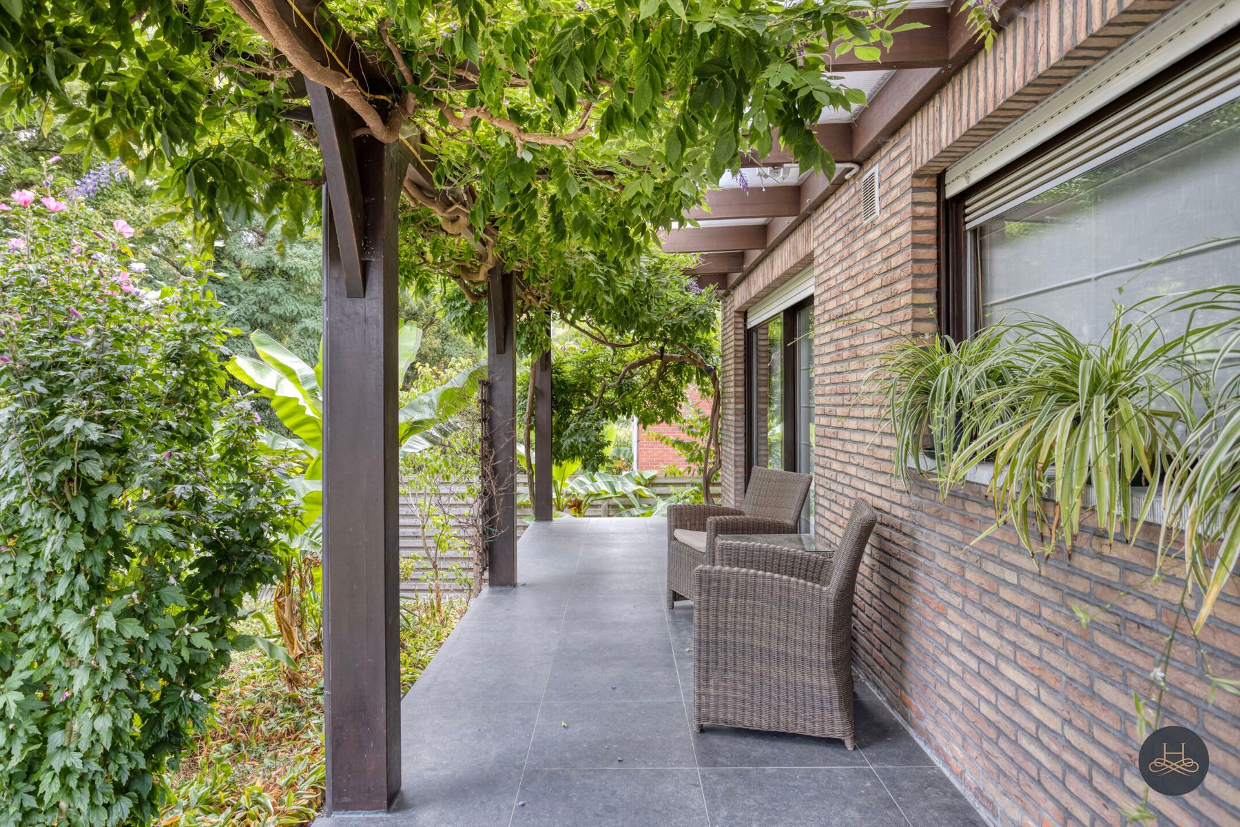 Zeer energiezuinige woning met knappe tuin foto 27