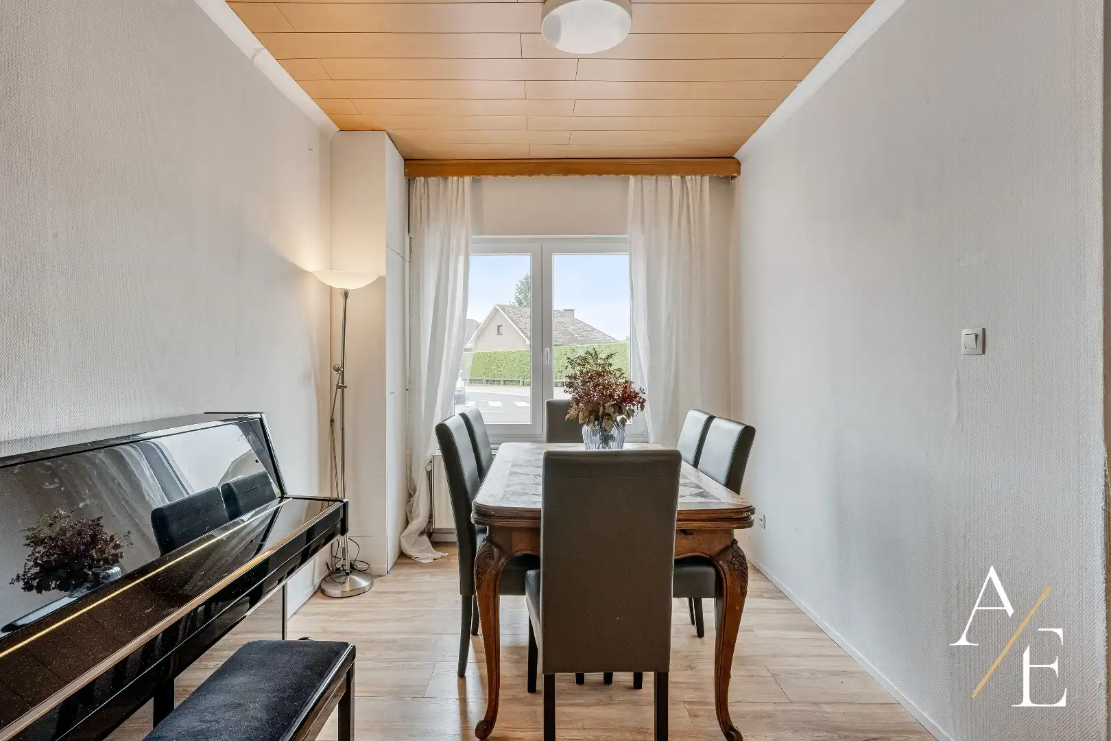 WETTEREN - Energiezuinige woning met 4-slpk/tuin/terrassen! foto 3