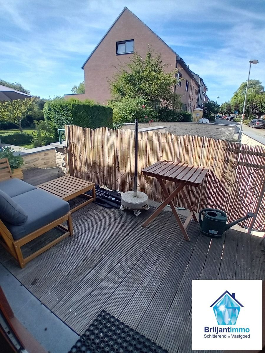 Lichtrijk appartement met 1 slp, knus terras en parking foto 12
