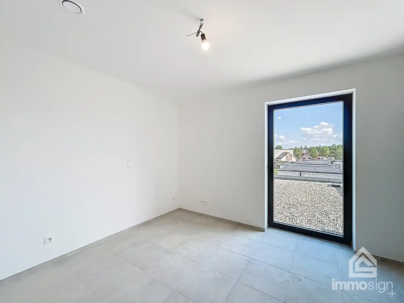 Instapklaar nieuwbouw appartement met 2 slaapkamers, terras, autostaanplaats, carport en berging te Kinrooi foto 26