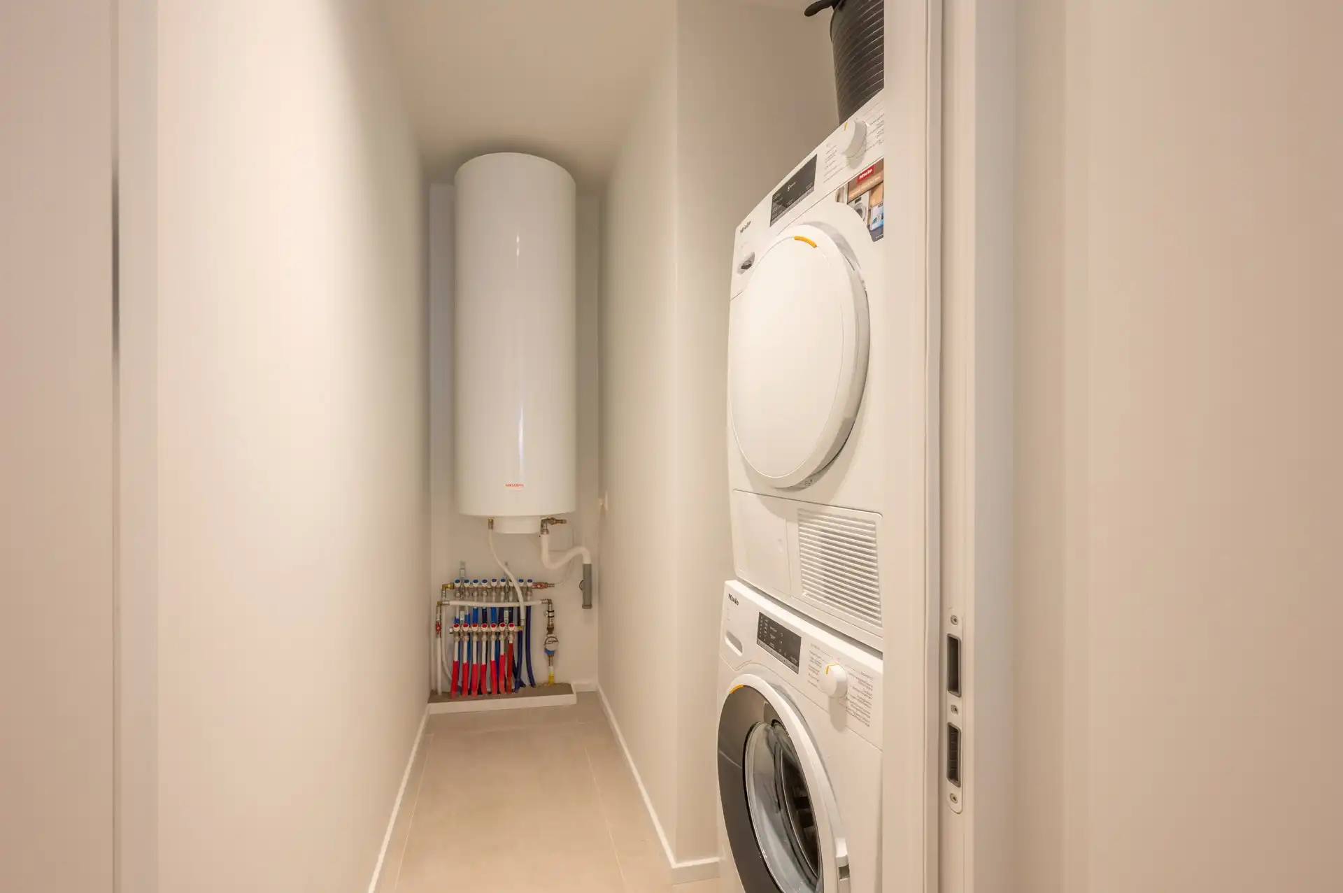 Prachtig gerenoveerd appartement met zuidwesten oriëntatie gelegen in het centrum van Knokke, vlakbij de Dumortierlaan foto 16