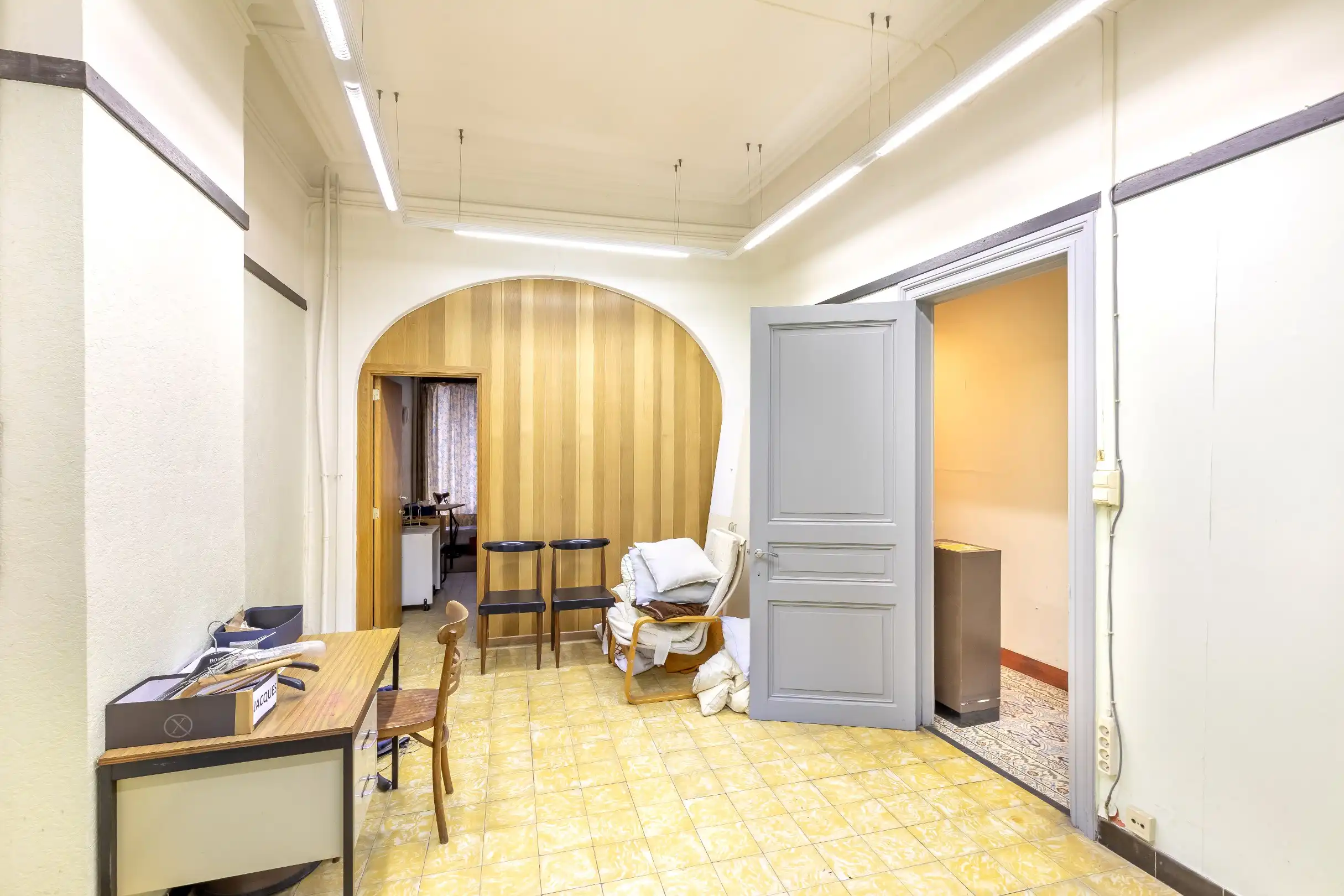 Volledig te renoveren woning op centrumlocatie! foto 10