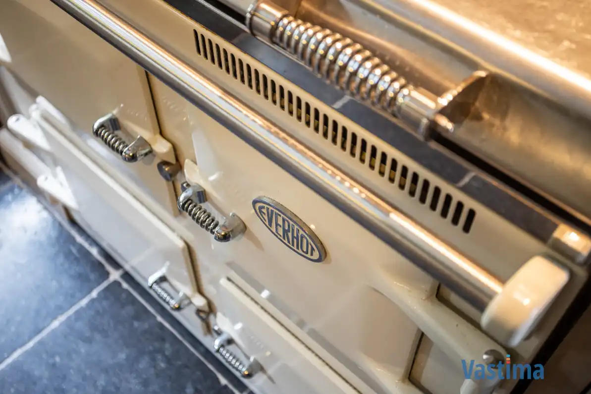 Karaktervolle villa met authentieke charme in een groene setting foto 16