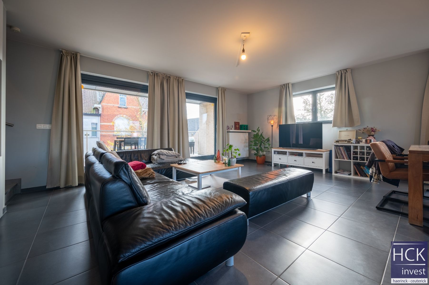 OUDENAARDE - Uitzonderlijk RUIM duplex-app. met 3 SLP. en TERRAS! foto 3