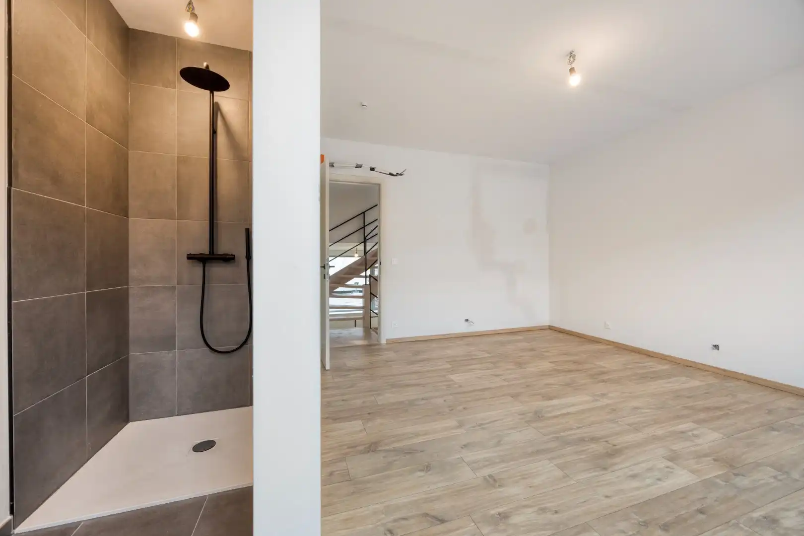 Nieuwbouwwoning met 3 slaapkamers, 3 badkamers, tuin, terras en autostaanplaats in Tienen – EPC 27 kWh/m² - bewoonbare opp. 172 m² foto 26