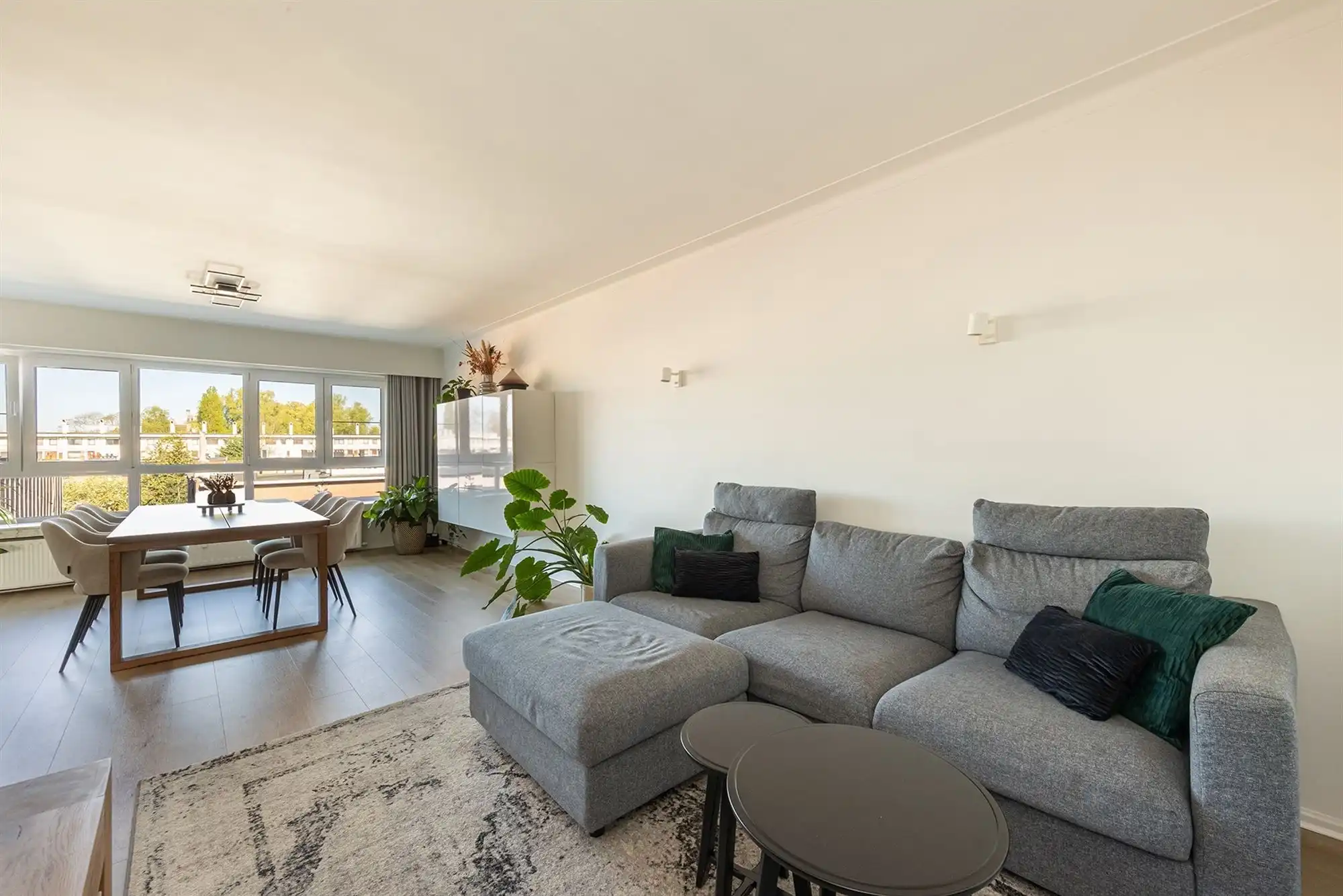 Instapklaar tweeslaapkamer appartement met terras in Deurne-Zuid foto 18