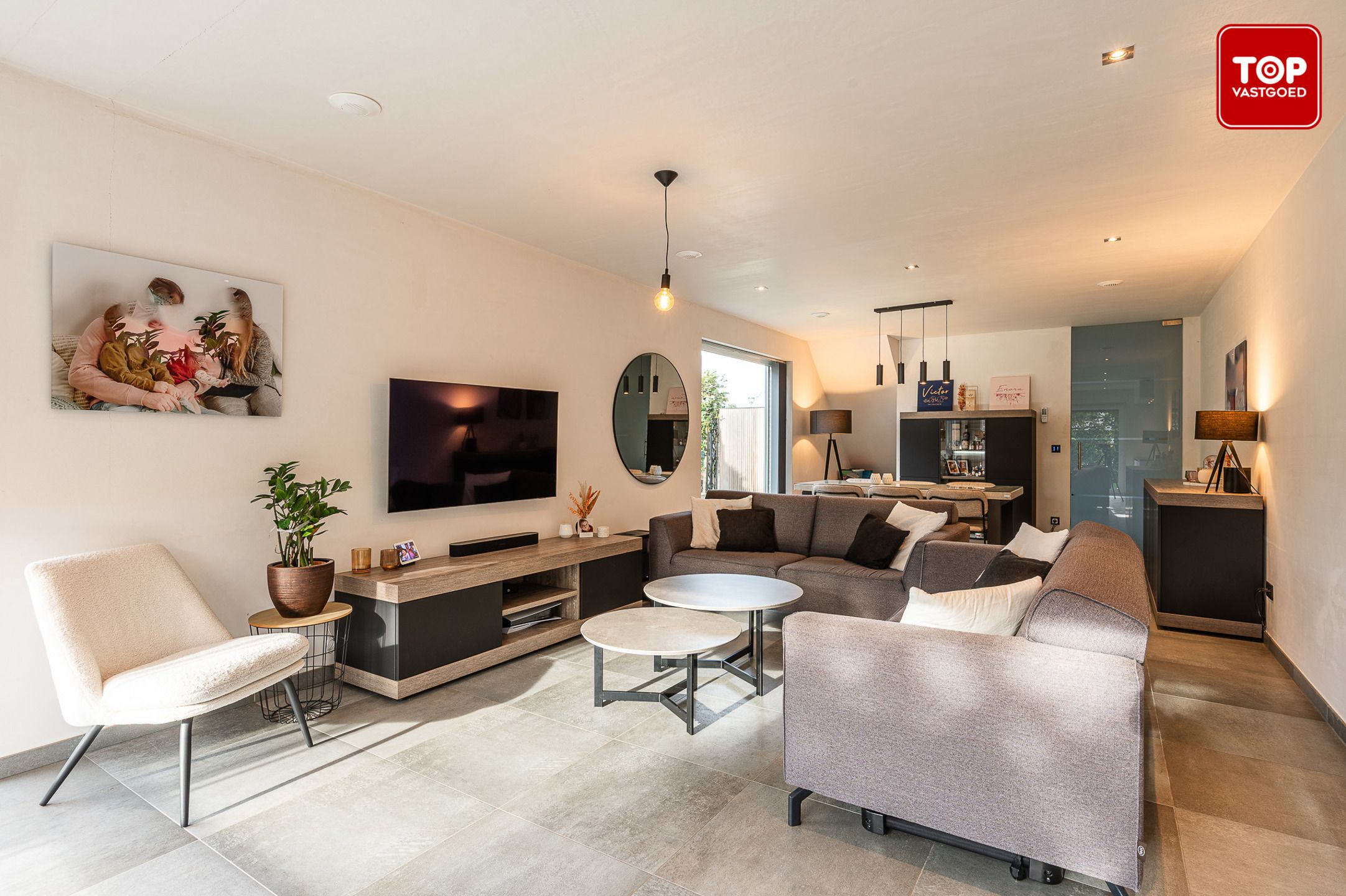 Instapklare woning (2016)  met 4 slaapkamers en tuin in residentiële wijk foto 9