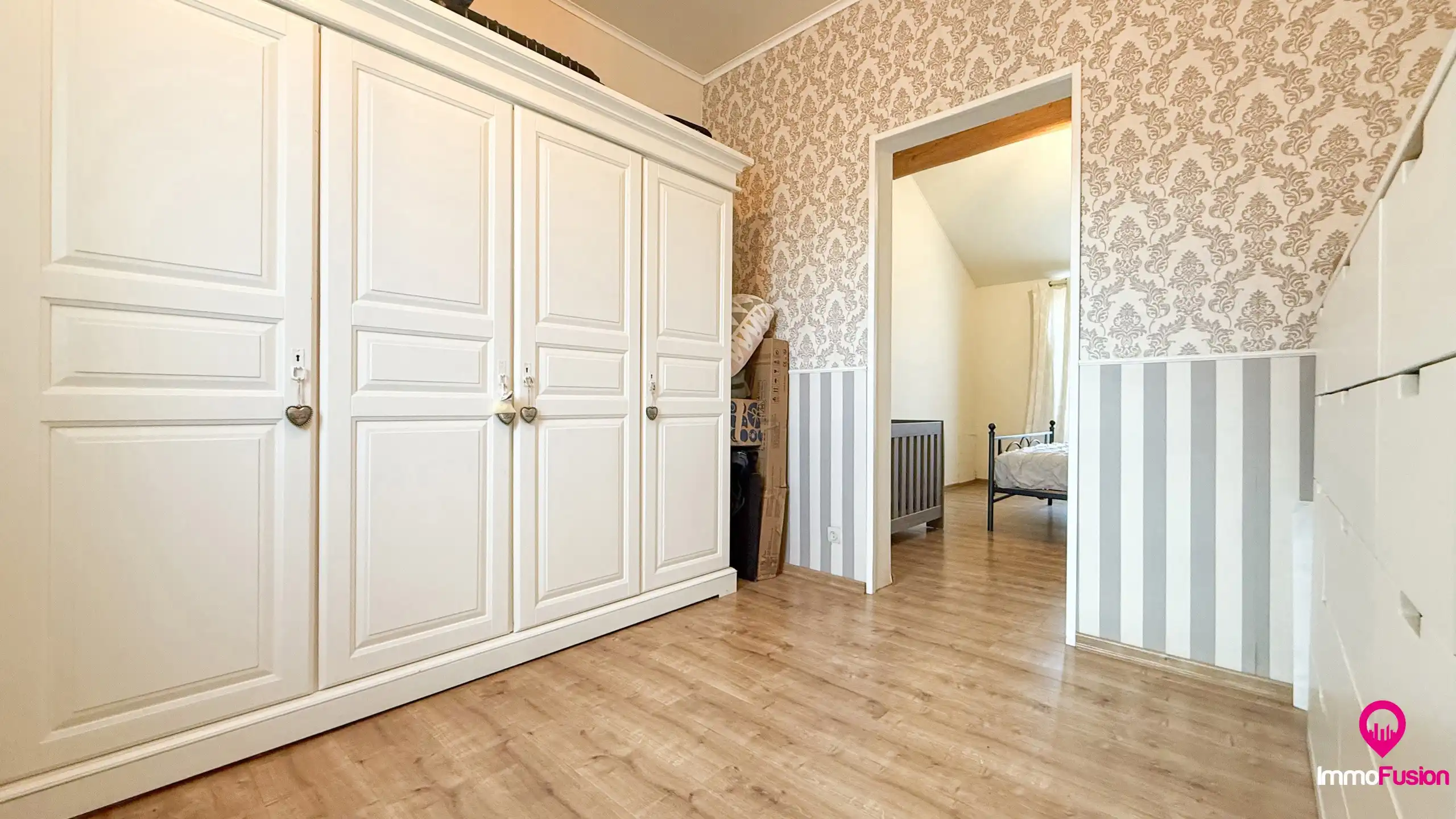 Zeer ruim wonen met 5 slpks en rustig gelegen! foto 22