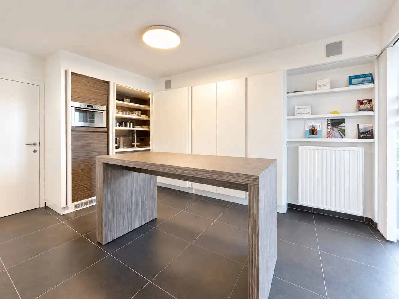 Ruim en lichtrijk appartement (92m²) met 2 slpks. + Terras foto 4