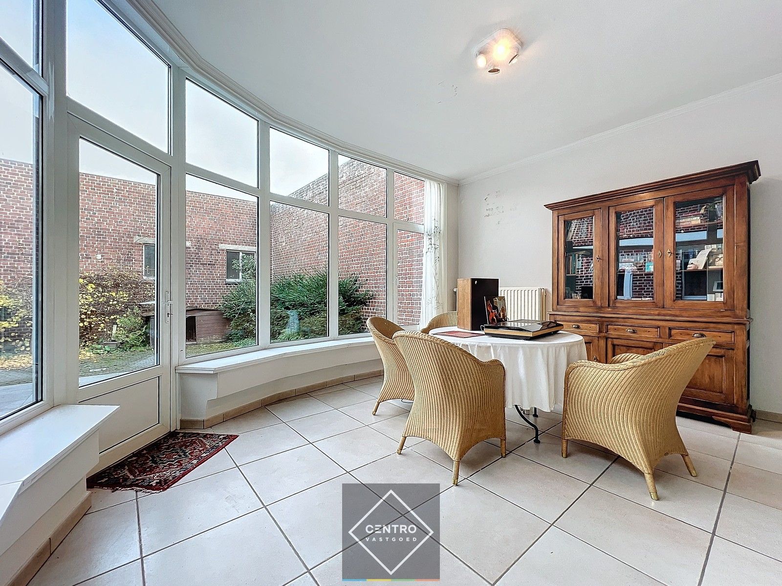 Statige burgerwoning (7 slpks !) met LOODS van 320m² TE KOOP in centrum van Roeselare. foto 11