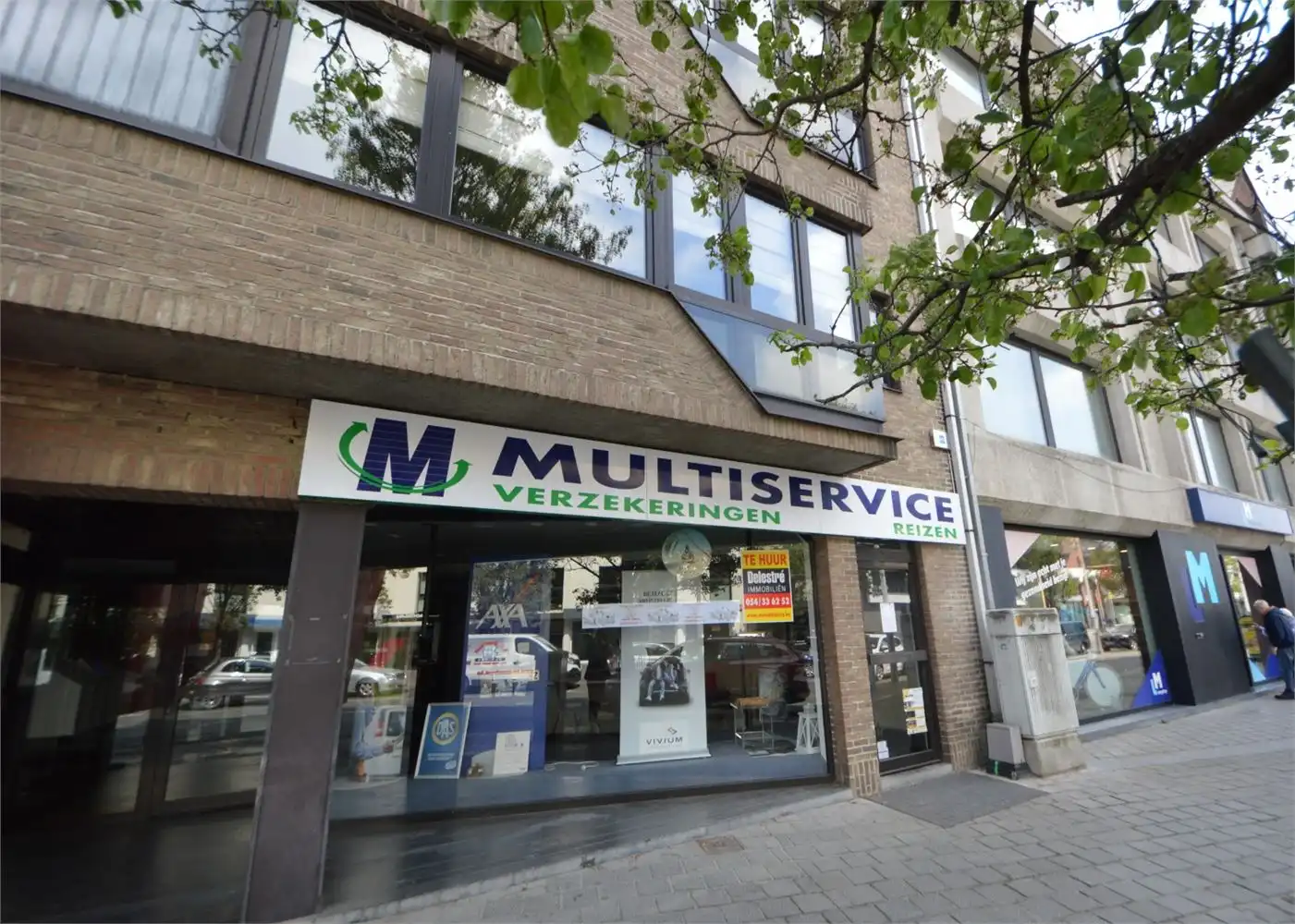 COMMERCIEEL GELIJKVLOERS CENTRUMLAAN foto {{pictureIndex}}