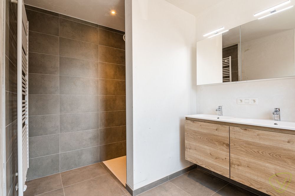 Nieuwbouw duplexappartement te koop in het centrum van Boekhoute foto 14