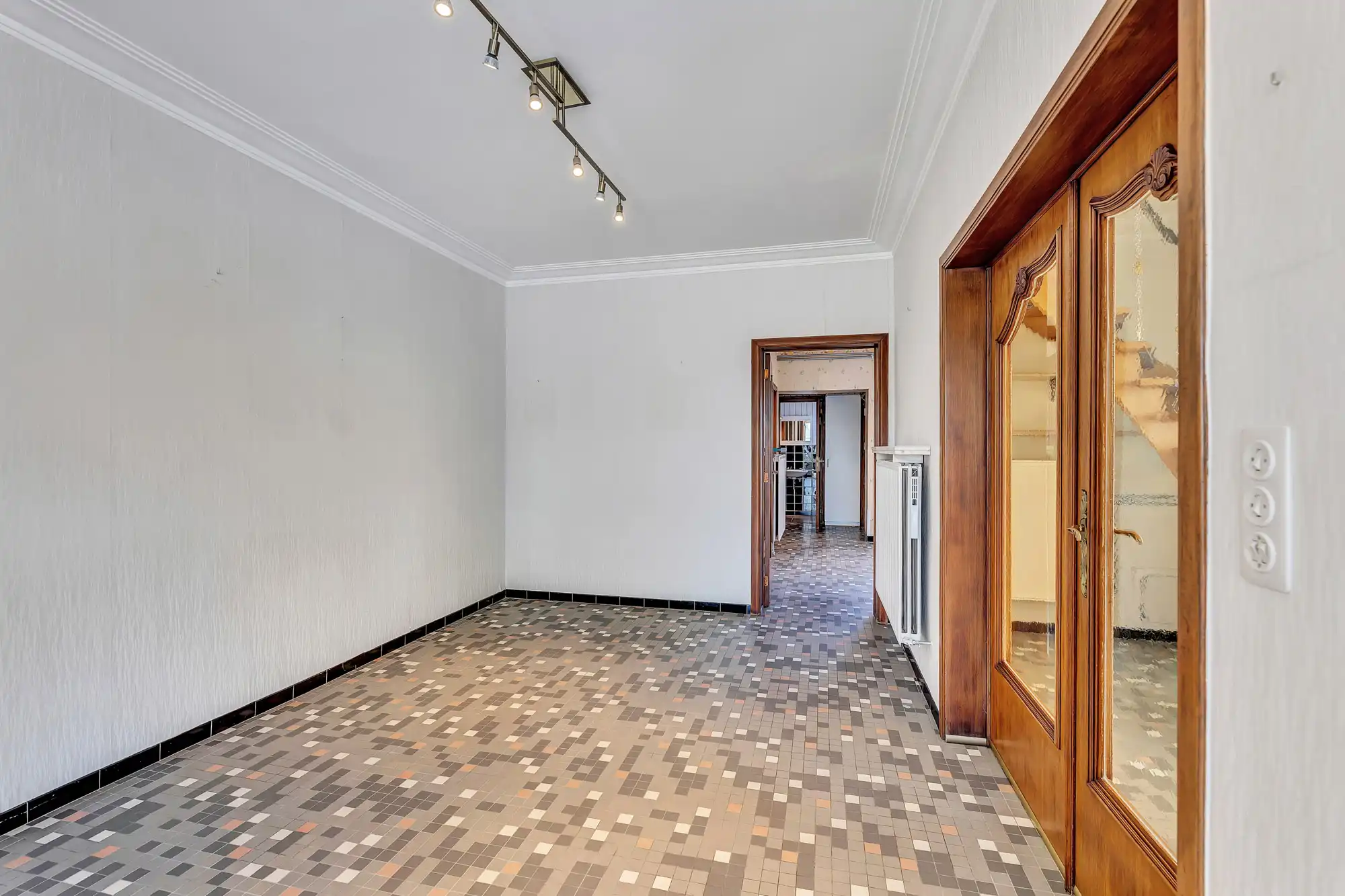 Te renoveren HOB met diverse mogelijkheden op toplocatie foto 7