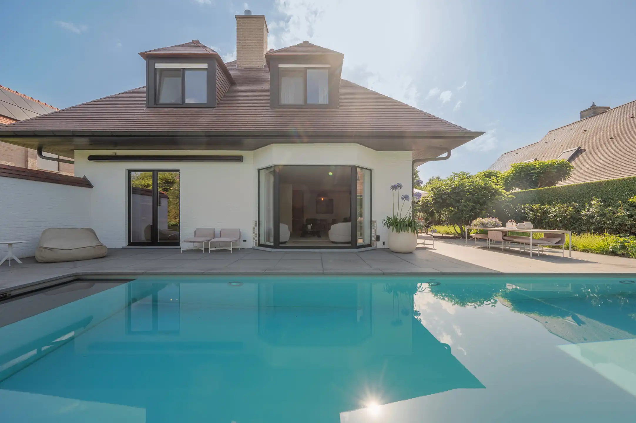 KNOKKE-Schitterende, volledig gerenoveerde villa met zwembad foto 7