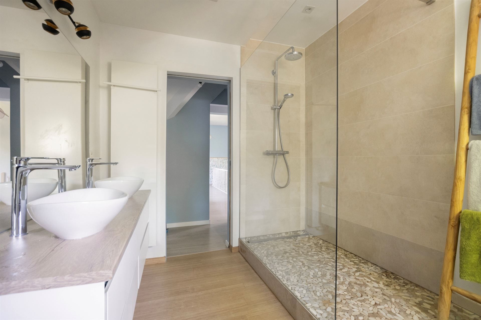Prachtig en volledig gerenoveerde villa op unieke locatie  foto 27
