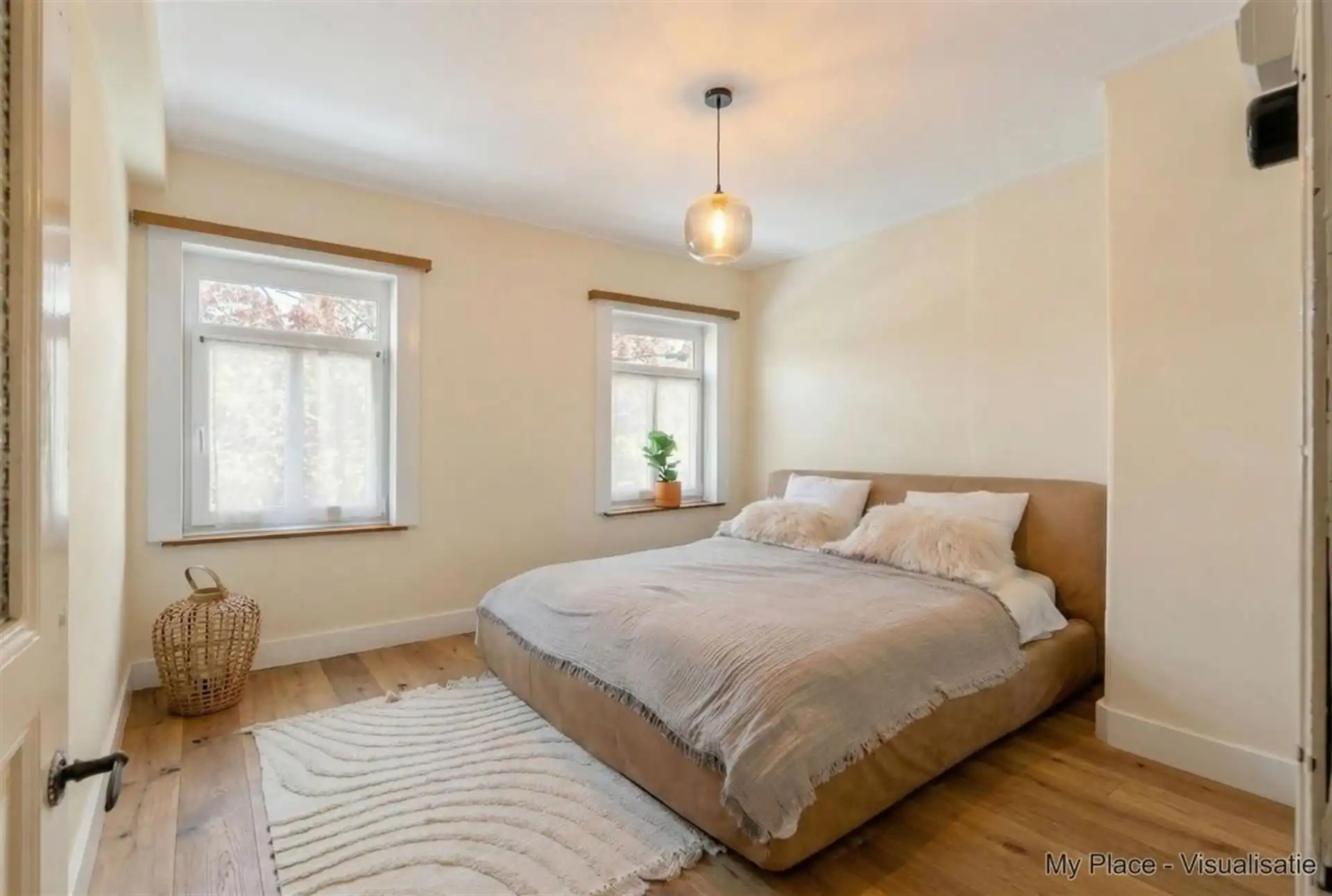 Te renoveren vierkantshoeve met weilanden foto 24