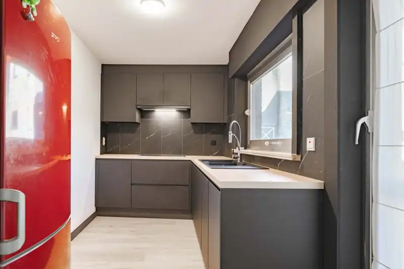 ✨ Instapklaar en vernieuwd appartement met 3 slaapkamers en 2 terrassen in het hart van Wakken! foto 6