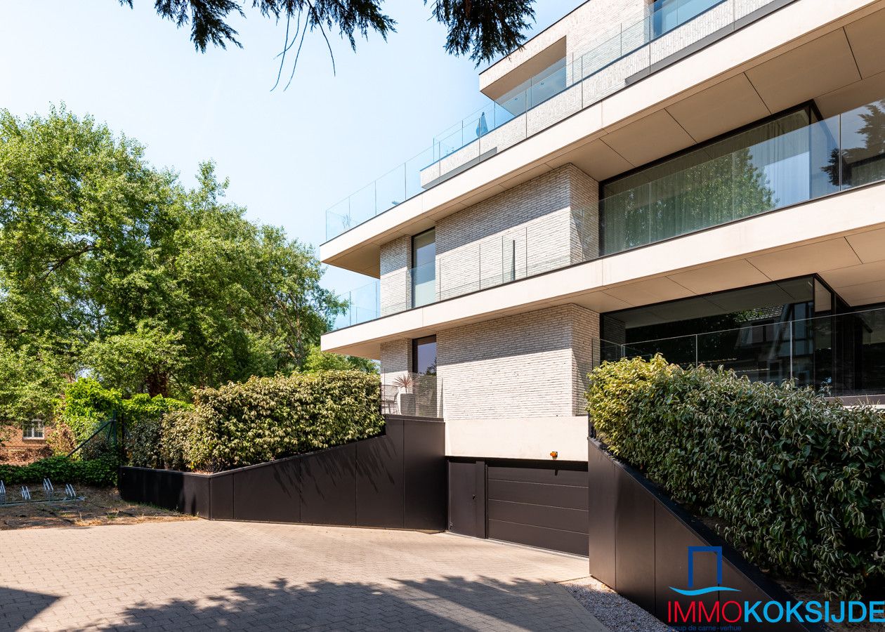 Exclusief penthouse met 2 slaapkamers en ruim terras in moderne residentie foto 35
