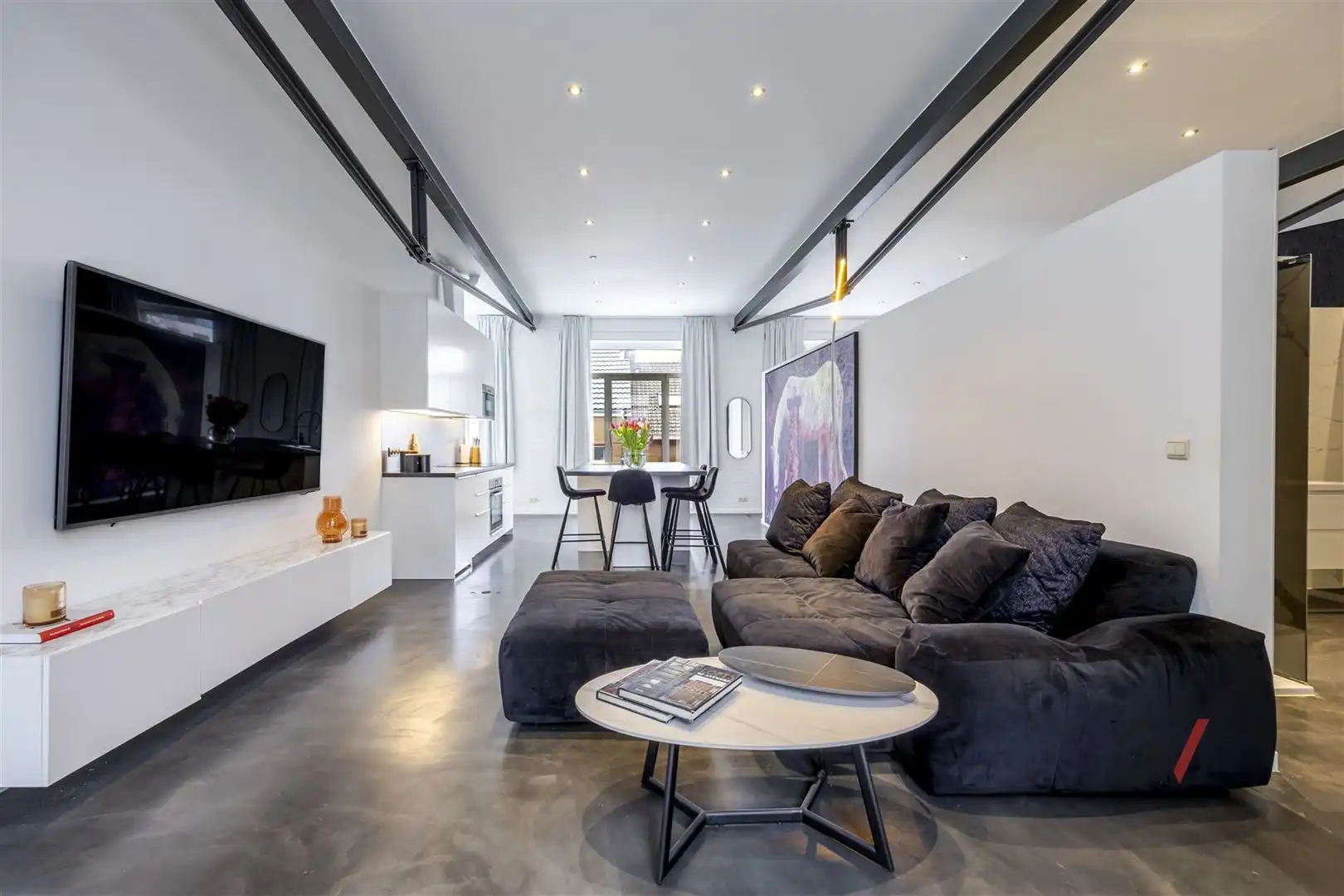 Luxe loft in het hart van Mechelen foto {{pictureIndex}}