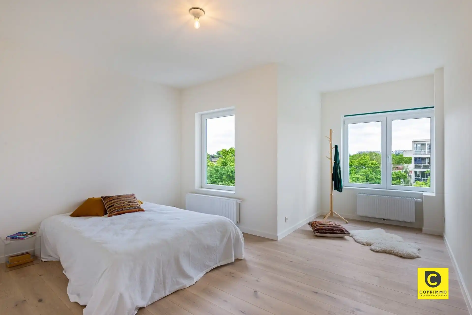 Prachtig gerenoveerd 3 slaapkamer appartement op toplocatie! foto 12