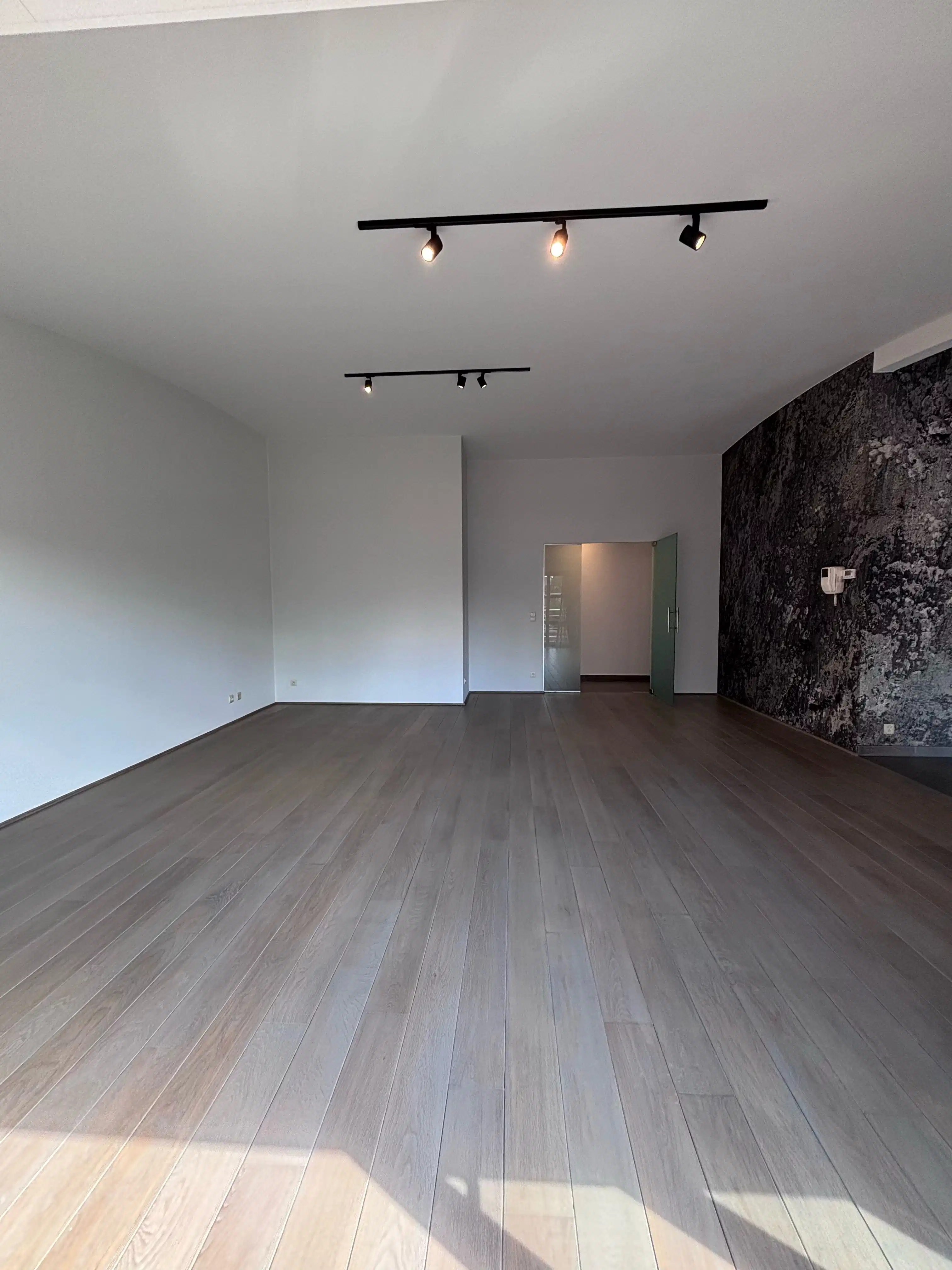 Schitterend appartement met ruim terras en privé garage foto 5
