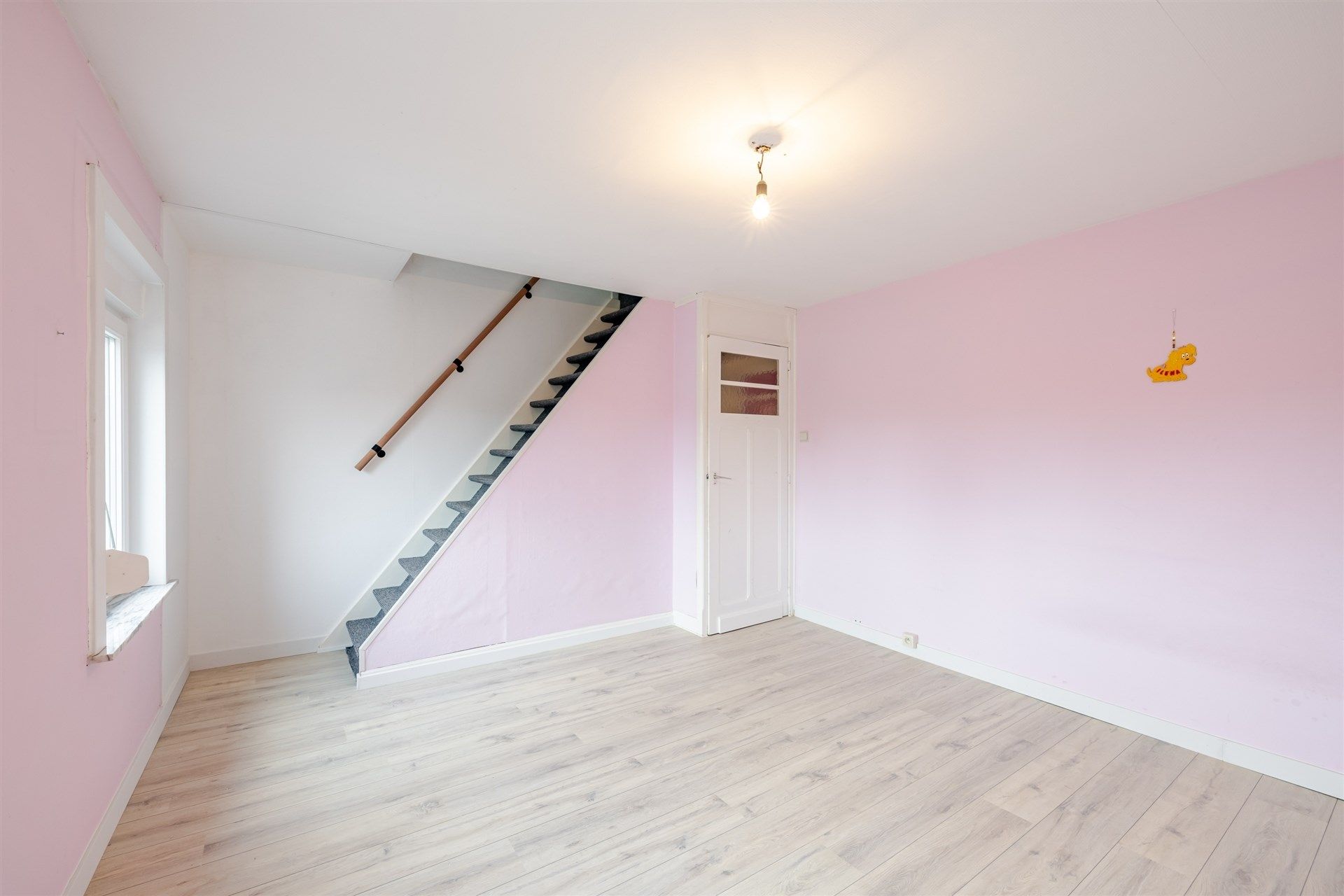 Instapklare en gerenoveerde woning met drie slaapkamers, tuin en zonnepanelen in het centrum van Welle foto 16