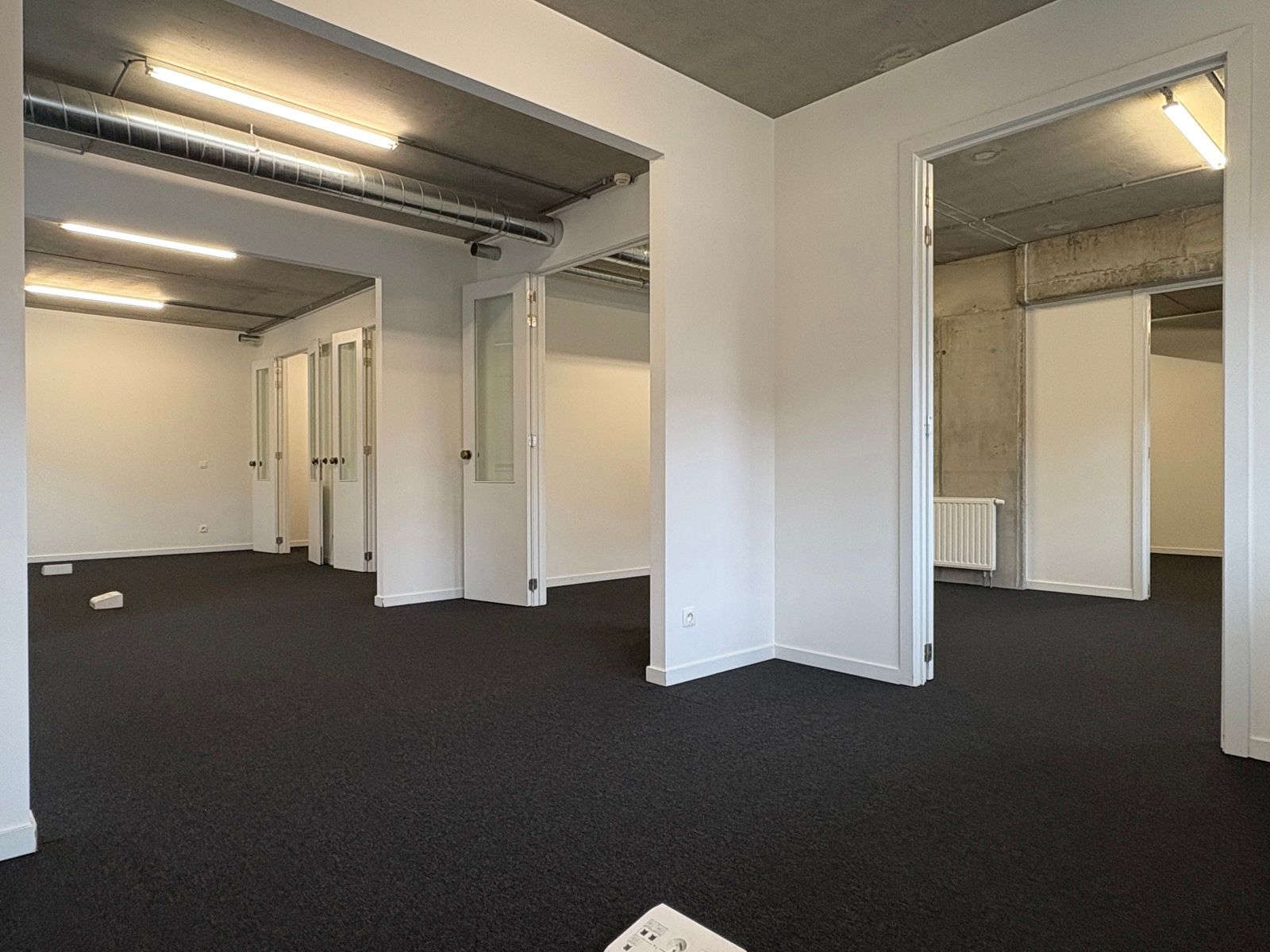Modern kantoor met parkings foto 17