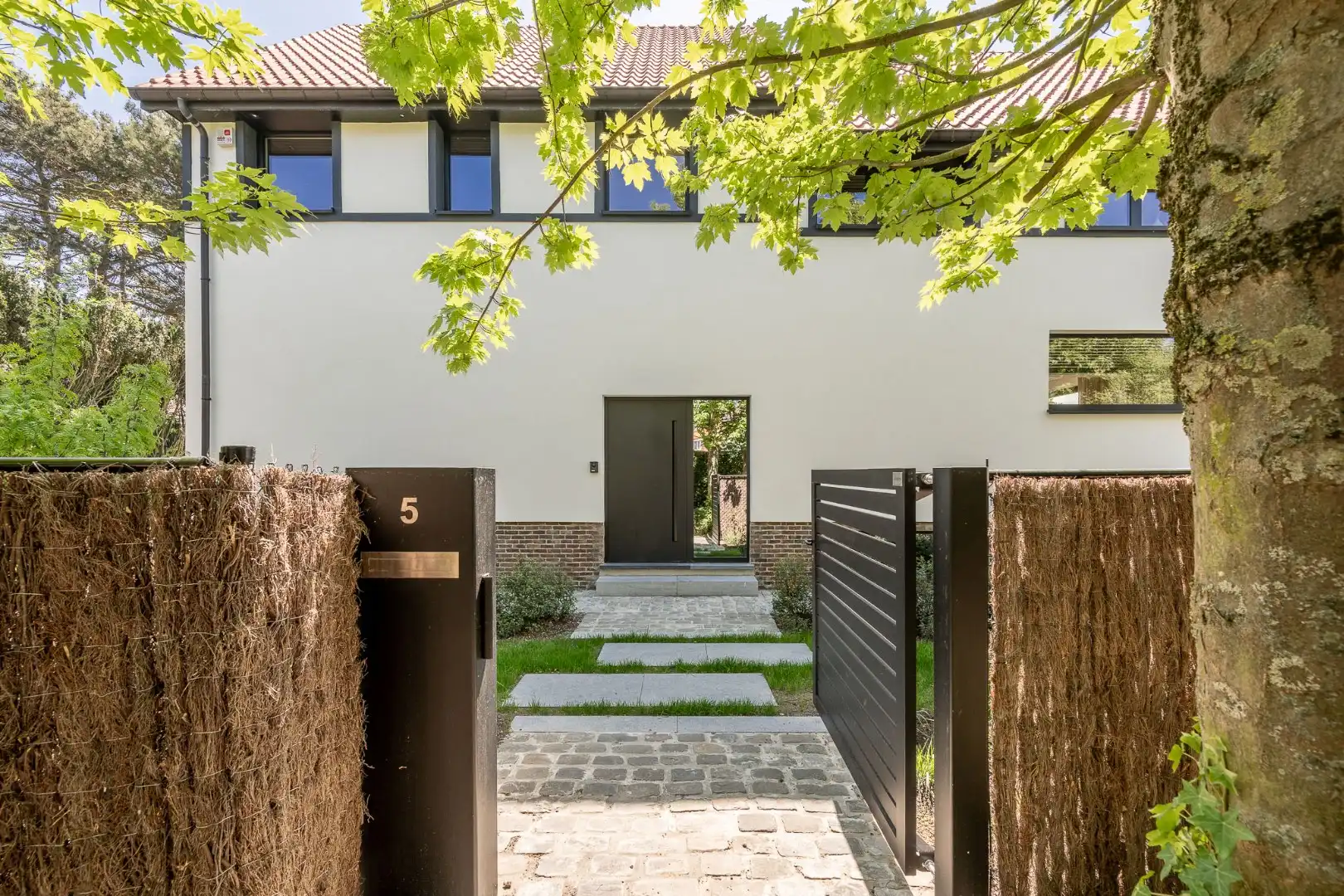 Charmante gerenoveerde villa verscholen in een paadje van het Zoute foto 20