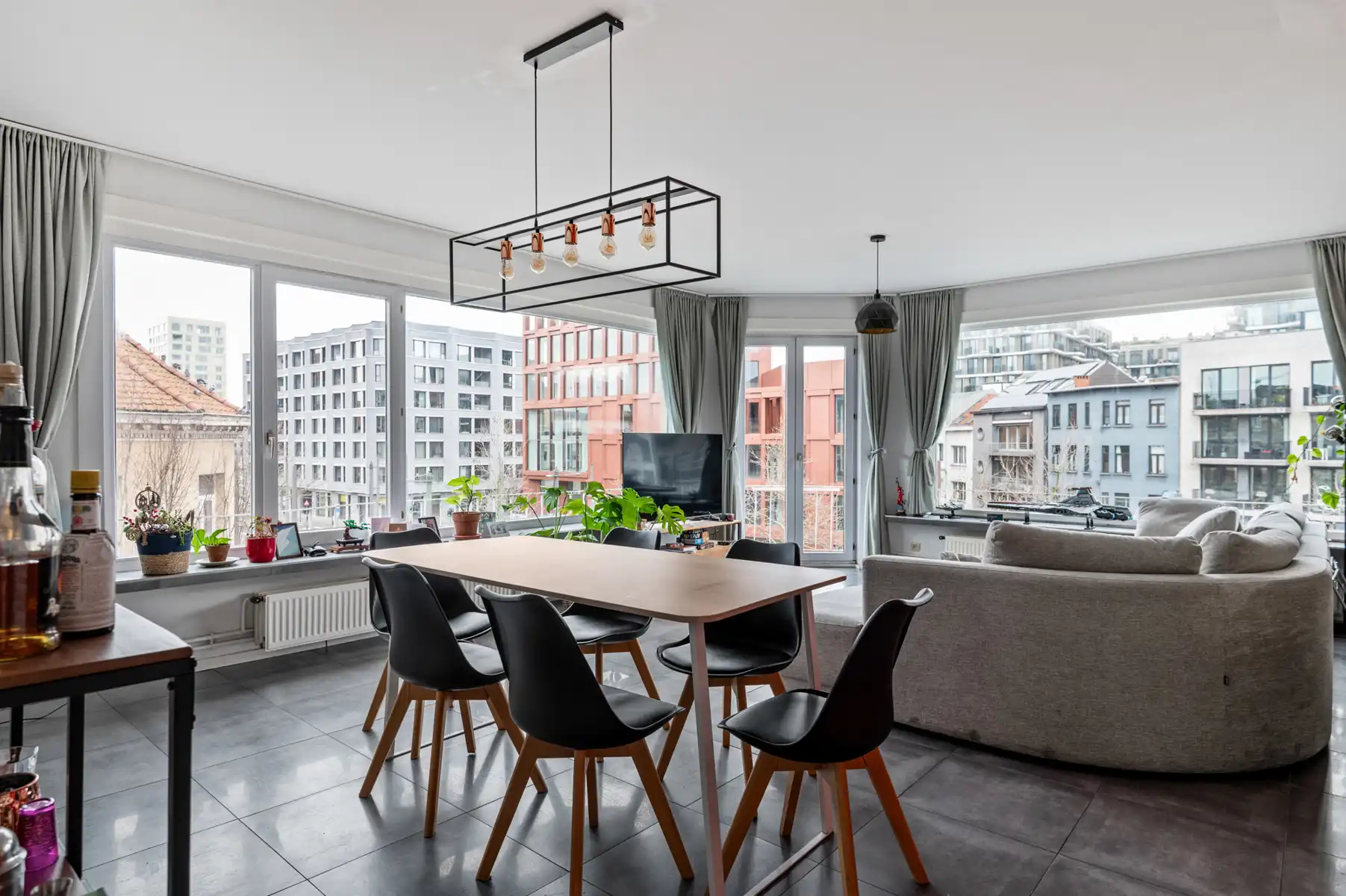 Lichtrijk appartement met twee slaapkamers op het Eilandje. foto 2