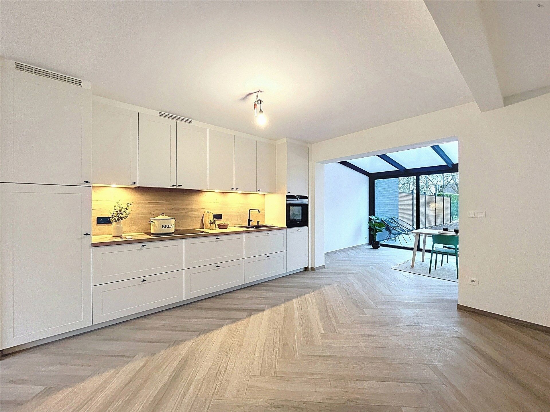 Energiezuinige gezinswoning met 4 slpk op een perceel van 610 m² foto 4