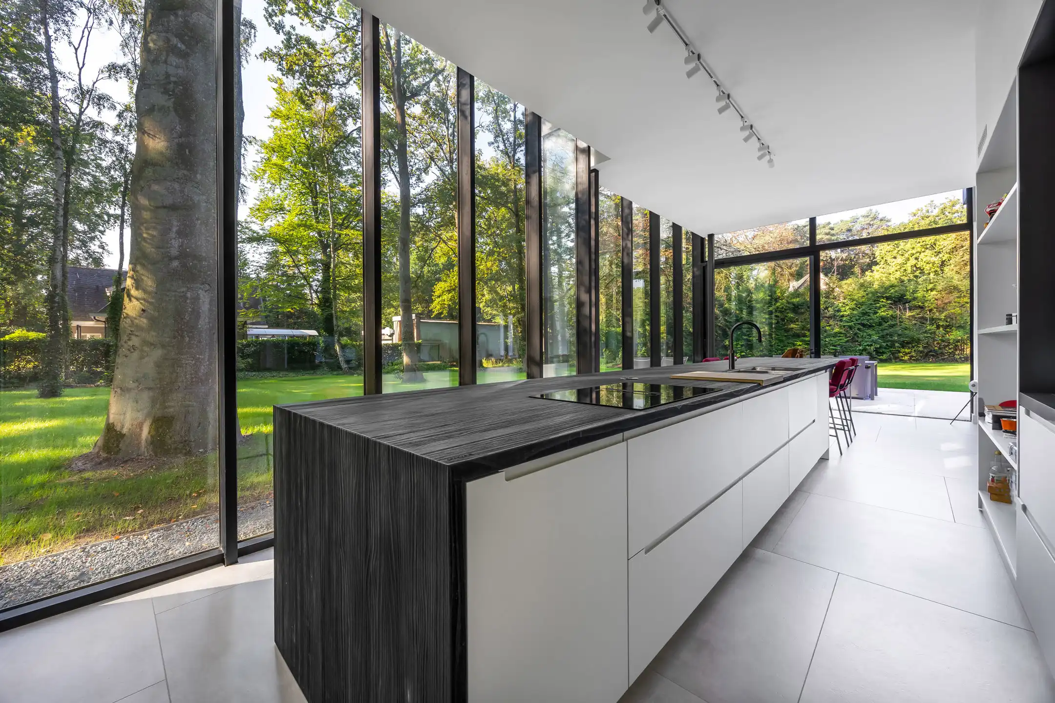 Luxe gerenoveerde villa (EPC A) op riant hoekperceel foto 16